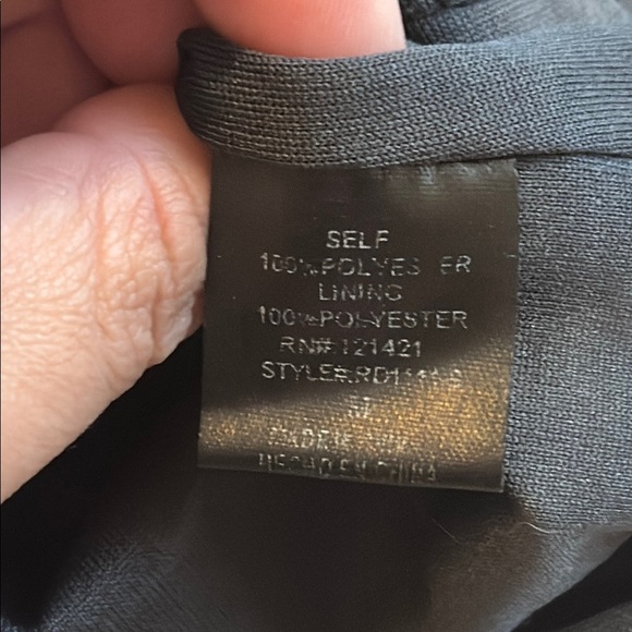 Ellison Classic Black Dress MEDIUM - Picture 4 of 4